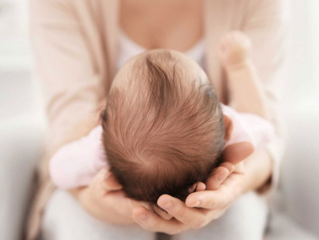 Tư thế bú sữa Nan Nga xách tay và nhập khẩu nên được đảm bảo đúng cách để tránh bé bị những hậu quả không tốt tới sức khoẻ